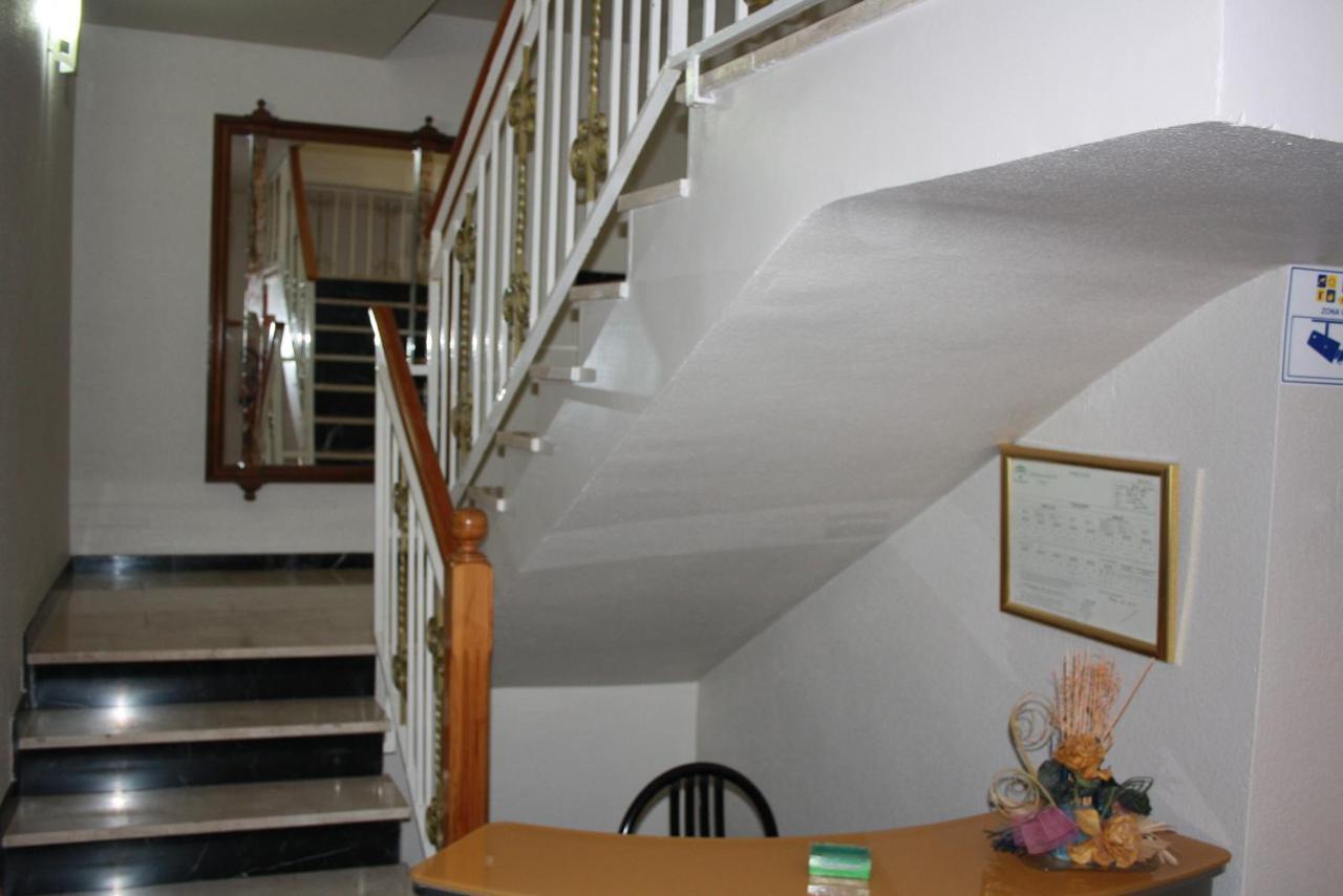 Pension Reina Josefina Santa Fe  Bagian luar foto
