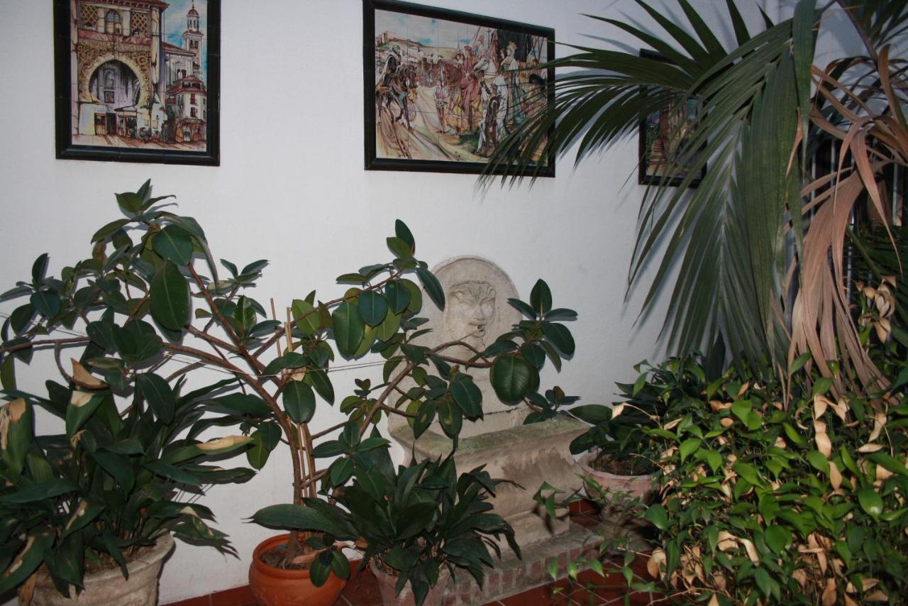 Pension Reina Josefina Santa Fe  Bagian luar foto