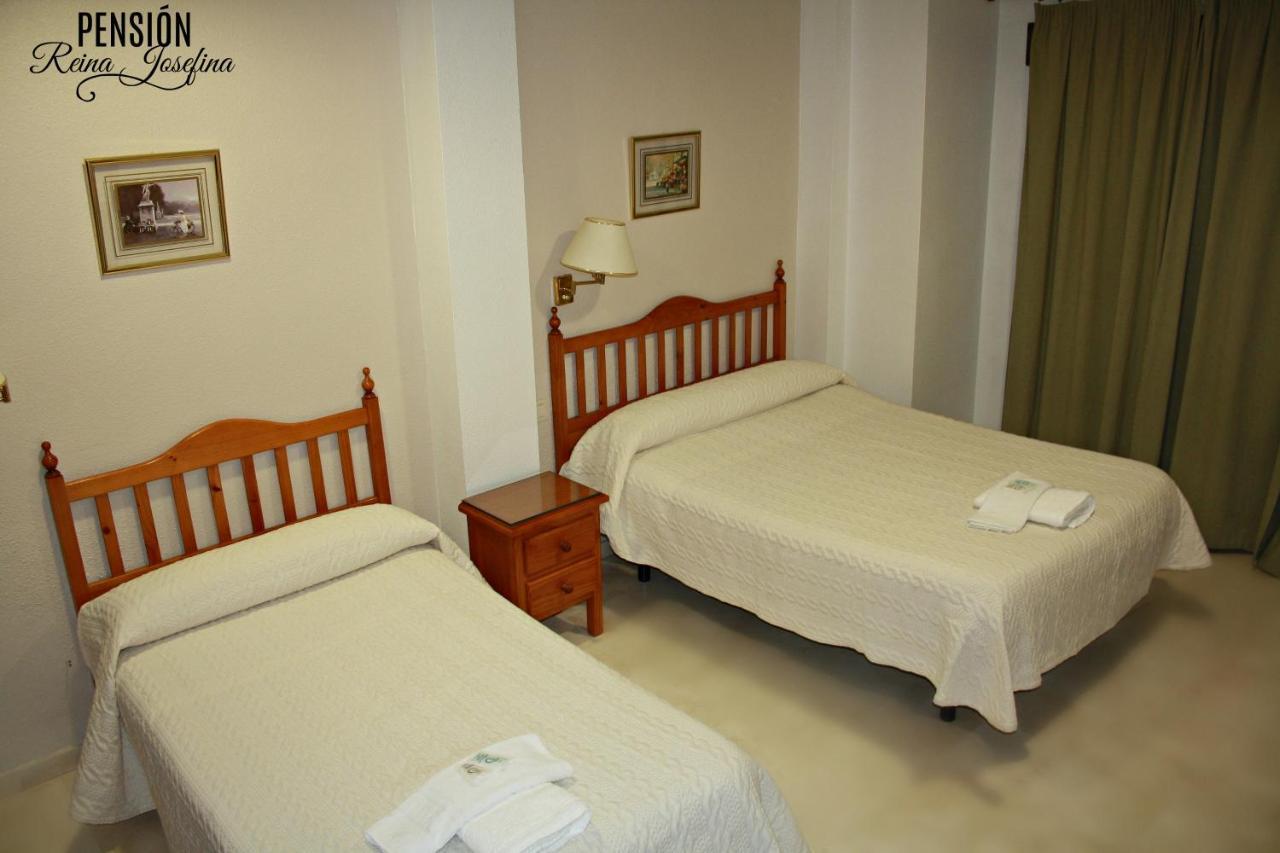 Pension Reina Josefina Santa Fe  Bagian luar foto